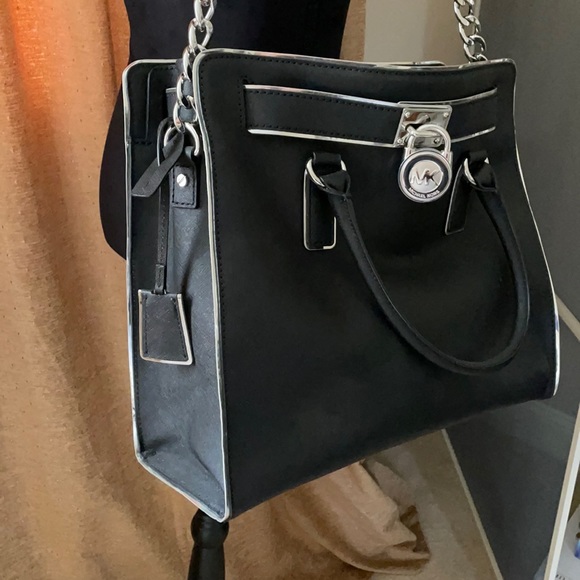 MICHAEL KORS HAMILTON LARGE SAFFIANO TOTE BAG - Picture 3 of 8